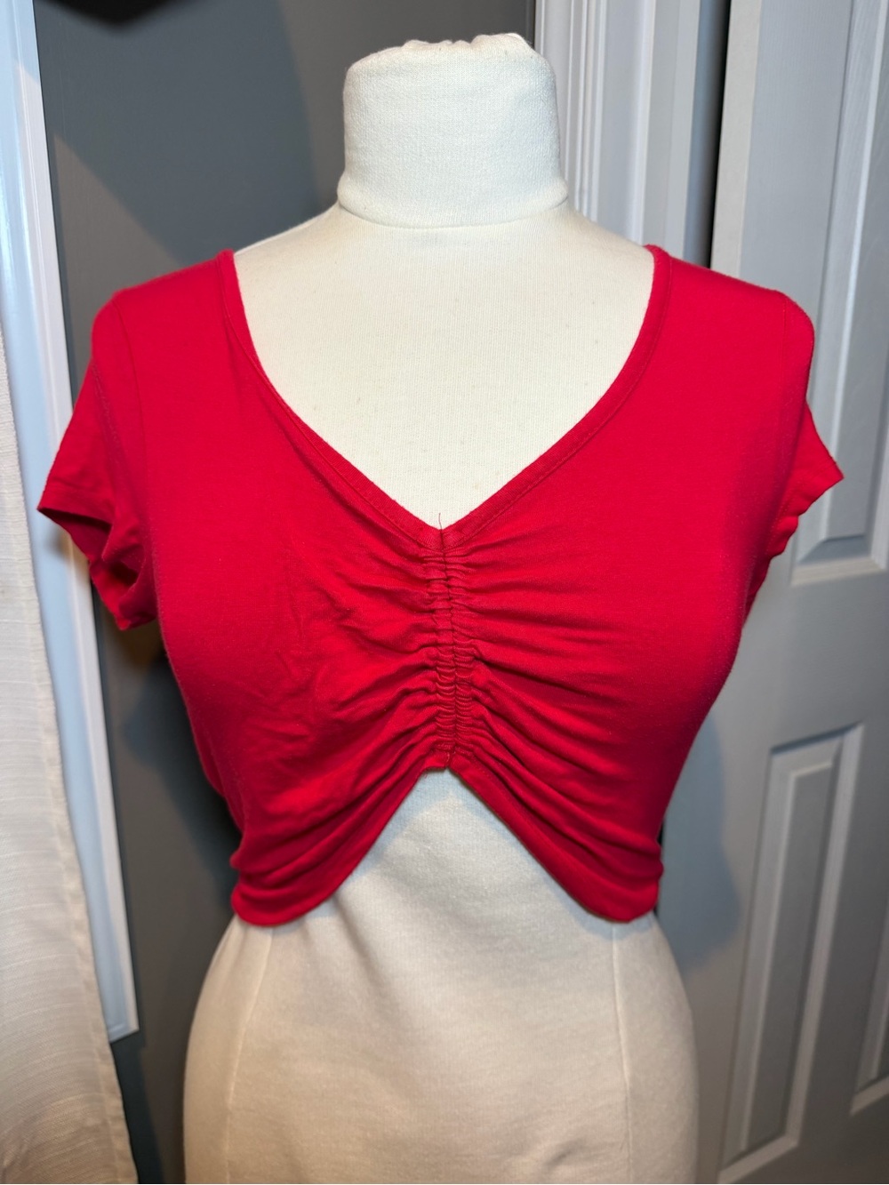 Forever 21 Red Ruched V-Neck Crop Tee